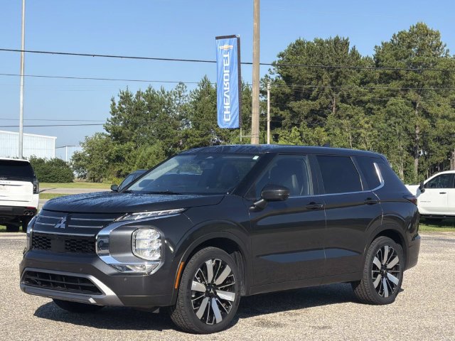 Used 2025 Mitsubishi Outlander SE FWD image 12