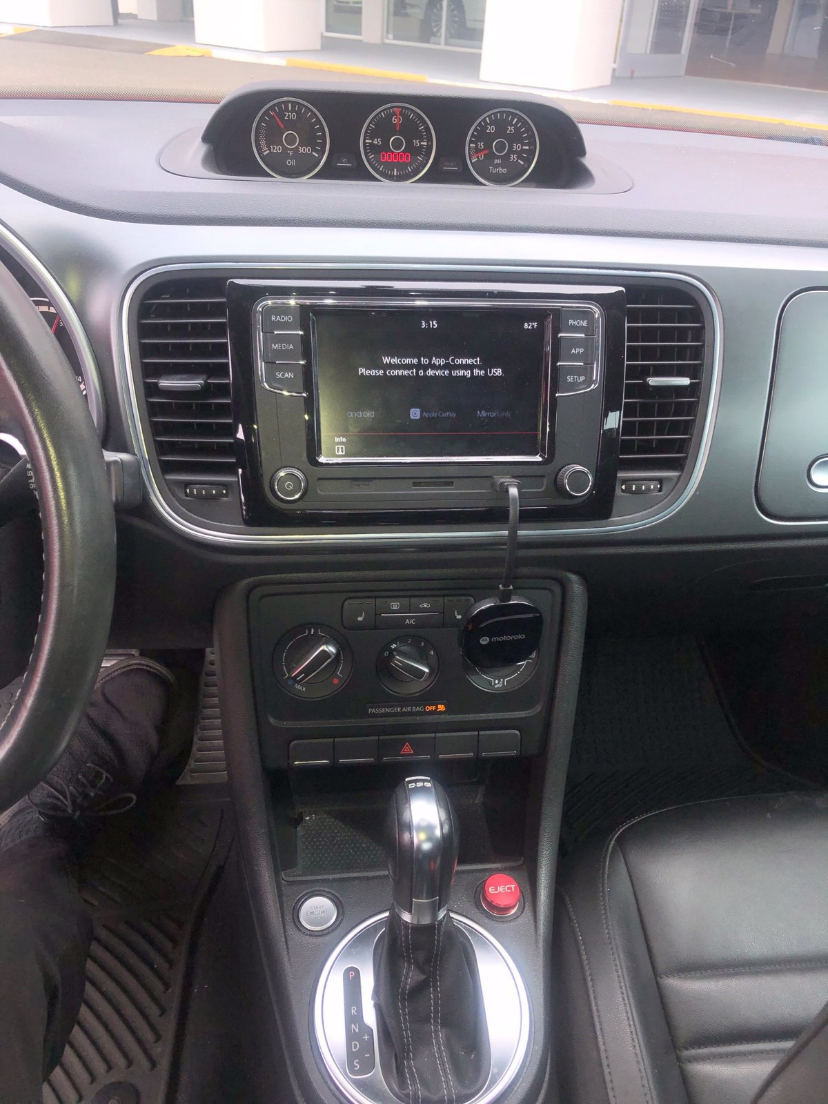 Used 2013 Volkswagen Beetle R-Line FWD image 12