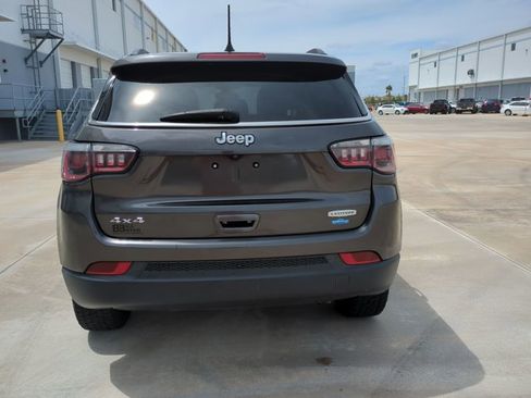 Used 2019 Jeep Compass Latitude image 6