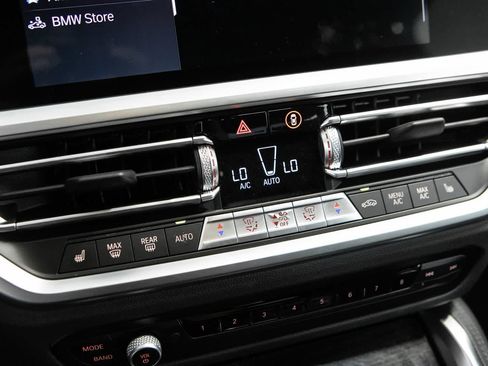 Used 2023 BMW 430i Coupe w/ M Sport Package RWD image 22