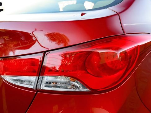 Used 2013 Hyundai Elantra GLS w/ Preferred Pkg FWD image 35