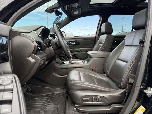 Certified 2023 Chevrolet Traverse RS image 10