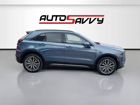 Used 2024 Cadillac XT4 Sport image 8