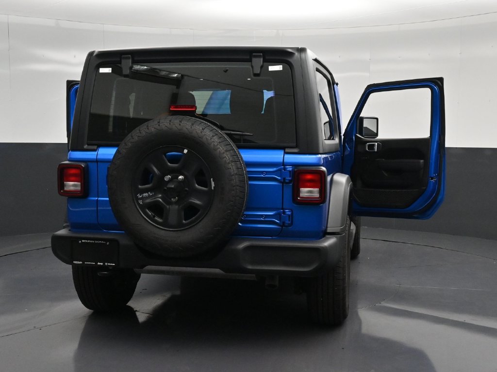 Used 2026 Jeep Wrangler Sport AWD/4WD image 33