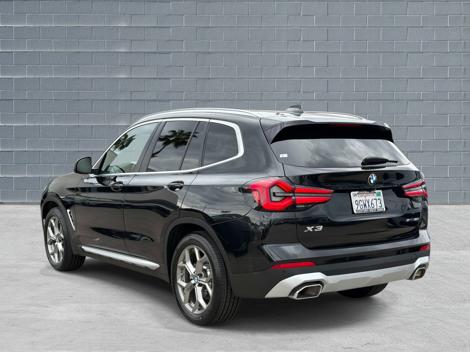 Used 2023 BMW X3 sDrive30i w/ Convenience Package RWD image 3