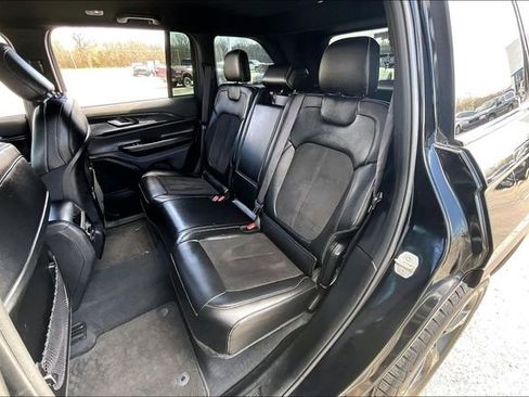 Used 2023 Jeep Grand Cherokee Altitude image 22