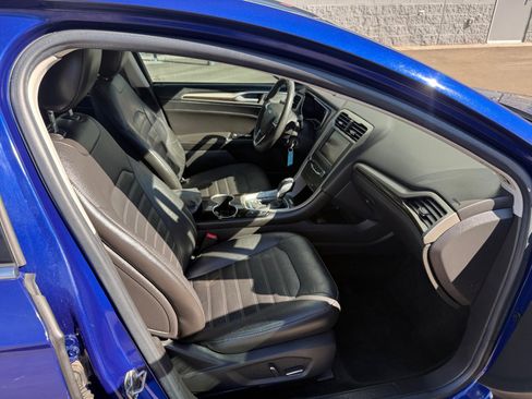 Used 2015 Ford Fusion Energi SE w/ Driver Assist Package image 29