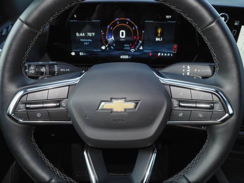 Certified 2026 Chevrolet Equinox LT FWD image 28