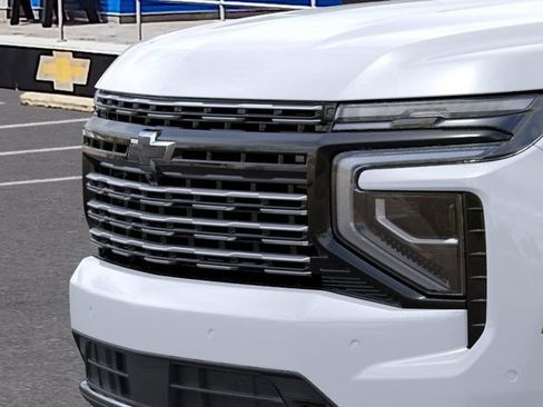 New 2026 Chevrolet Suburban High Country AWD/4WD image 13