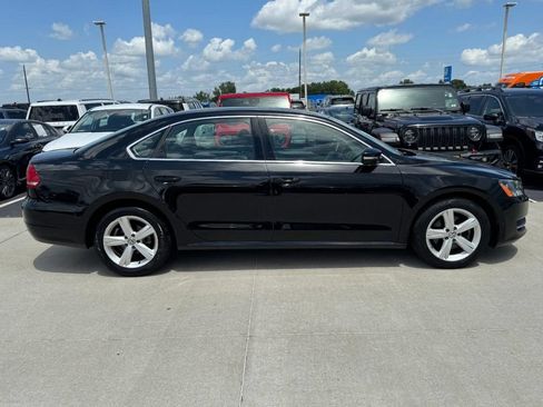 Used 2013 Volkswagen Passat 2.5 SE FWD image 2