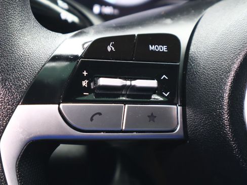 Certified 2024 Hyundai Elantra SEL image 23