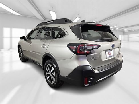 Certified 2020 Subaru Outback Premium image 4