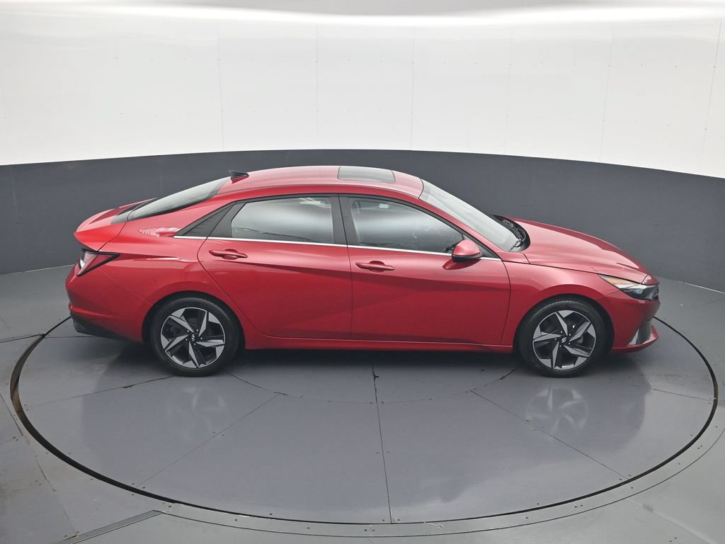 Used 2021 Hyundai Elantra Limited FWD image 17