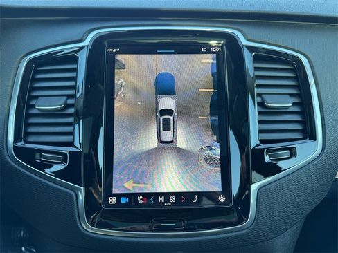 Certified 2023 Volvo XC90 B6 Plus image 15