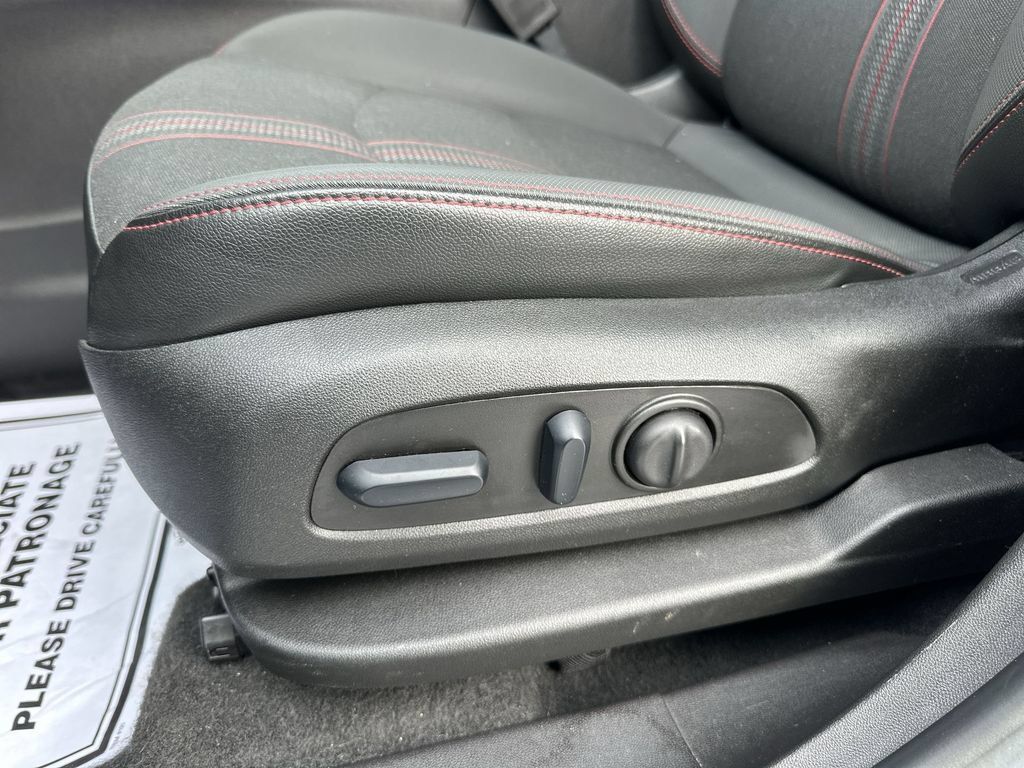 Used 2024 Chevrolet Equinox RS AWD/4WD image 12