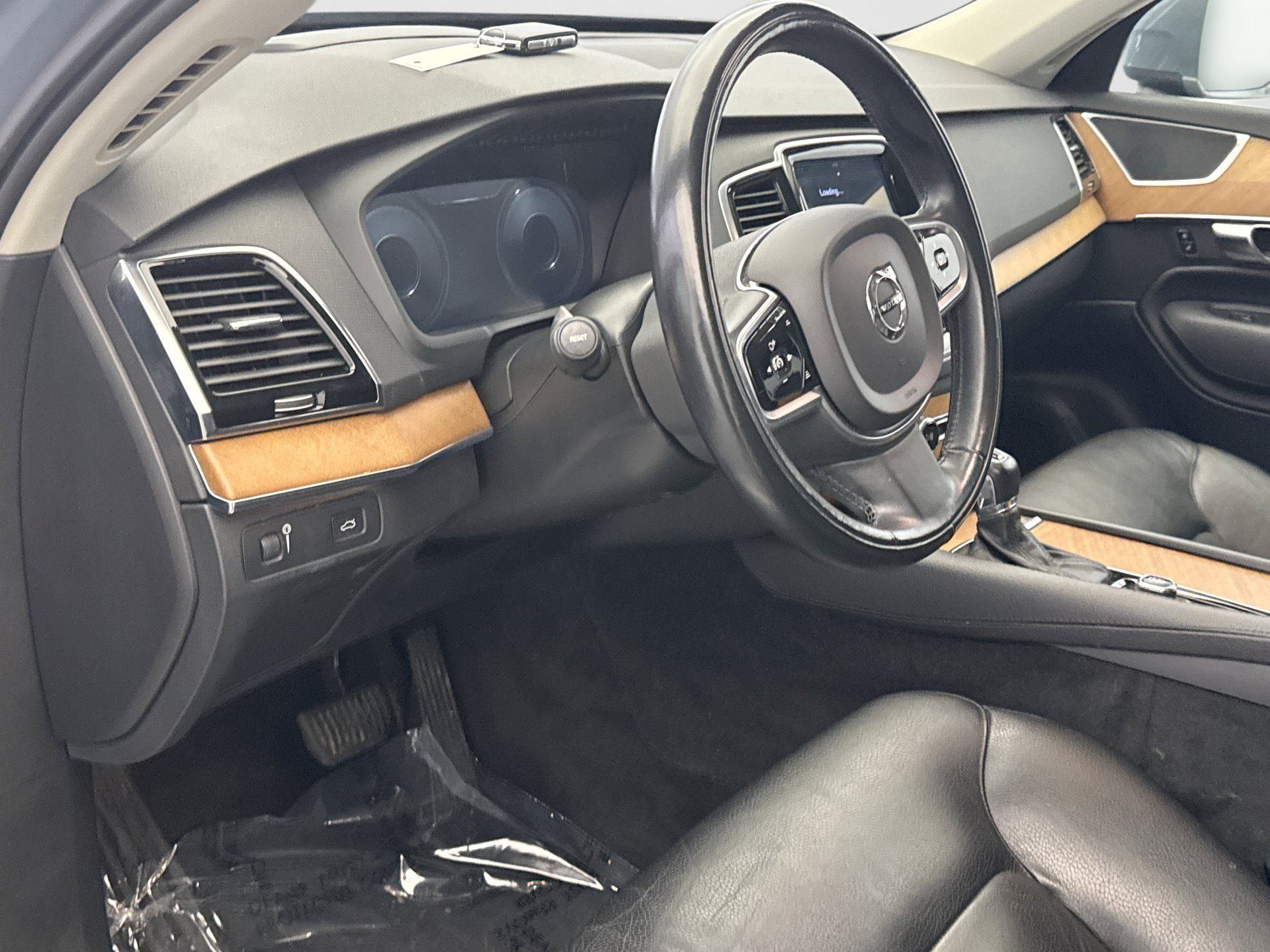 Used 2021 Volvo XC90 T6 Momentum w/ Advanced Package AWD/4WD image 10