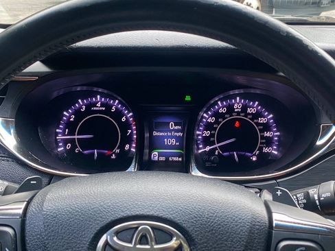 Used 2013 Toyota Avalon Limited FWD image 22