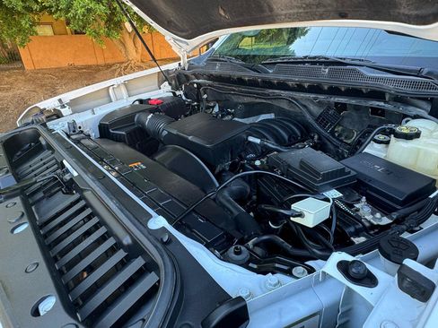 Used 2022 Chevrolet Silverado 2500 Custom w/ Custom Value Package AWD/4WD image 46
