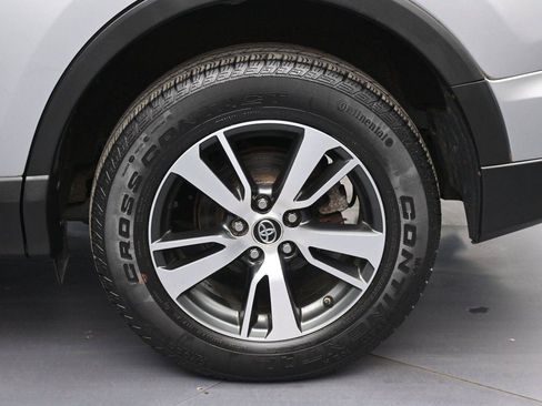 Used 2016 Toyota RAV4 XLE AWD/4WD image 12