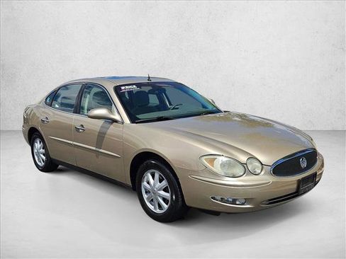 Used 2005 Buick LaCrosse CX w/ Silver Convenience Package FWD image 3