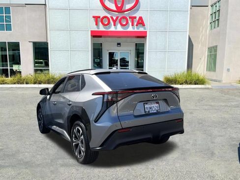 Used 2025 Toyota bZ4X FWD w/ Weather Package image 5