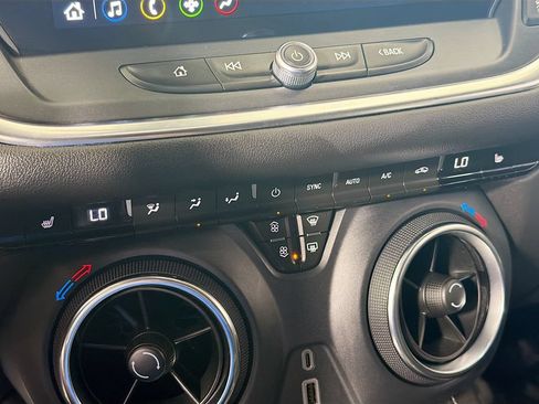 Used 2023 Chevrolet Blazer LT w/ Convenience Package FWD image 16
