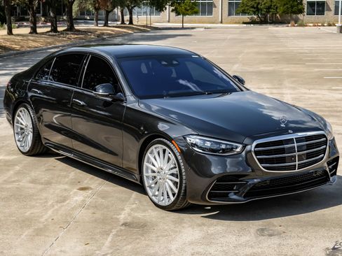 Used 2023 Mercedes-Benz S 580 4MATIC Sedan w/ AMG Line image 24