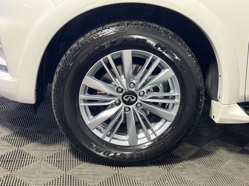 Used 2024 INFINITI QX80 Luxe image 12