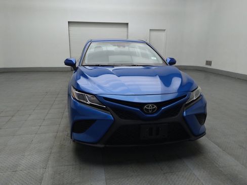 Used 2019 Toyota Camry SE FWD image 14