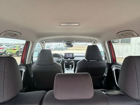 Used 2022 Toyota RAV4 LE image 26