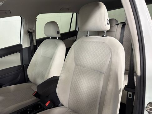 Used 2018 Volkswagen Tiguan S FWD image 13