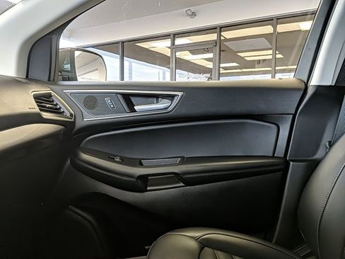 Used 2024 Ford Edge SEL w/ Convenience Package image 23