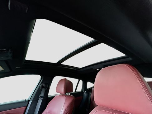 Used 2022 BMW X6 M50i w/ Premium Package image 23