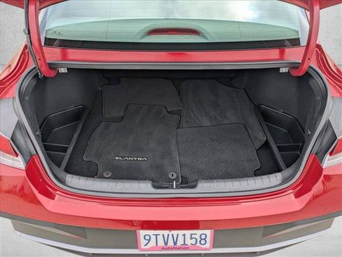 Certified 2025 Hyundai Elantra Sport FWD image 6