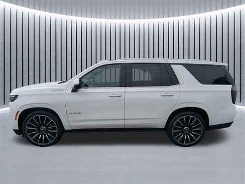 Used 2025 Chevrolet Tahoe High Country image 8