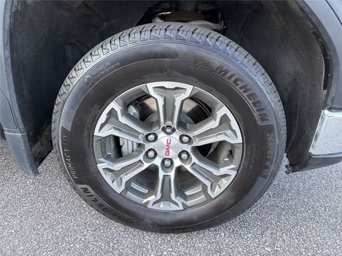 Used 2025 GMC Sierra 1500 SLT AWD/4WD image 10