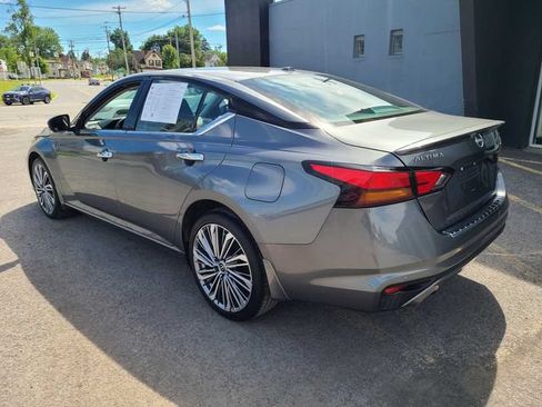 Used 2023 Nissan Altima 2.5 SL AWD/4WD image 9