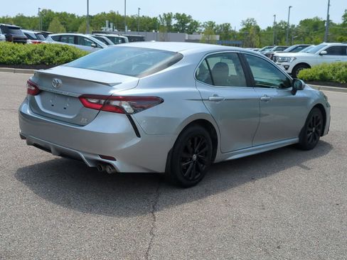 Used 2023 Toyota Camry SE AWD/4WD image 8