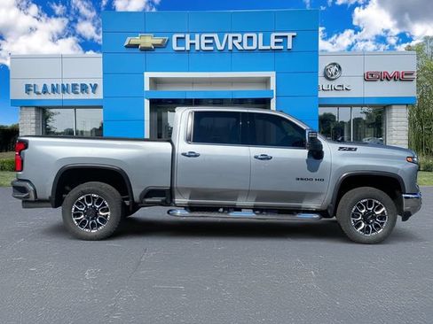 Used 2025 Chevrolet Silverado 3500 LTZ w/ LTZ Plus Package AWD/4WD image 6