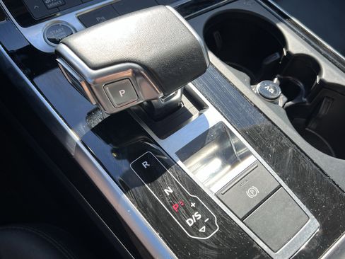 Used 2023 Audi Q7 3.0T Premium w/ Convenience Package image 26