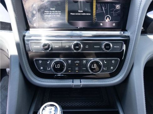 Certified 2024 Bentley Bentayga Extended Wheelbase image 30