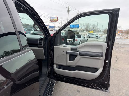 Used 2018 Ford F150 XLT w/ Max Trailer Tow Package AWD/4WD image 35