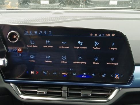 New 2026 Chevrolet Equinox EV LT image 12