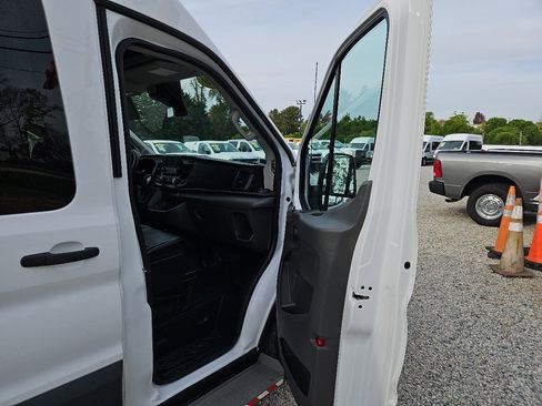 Used 2020 Ford Transit 350 XL image 27