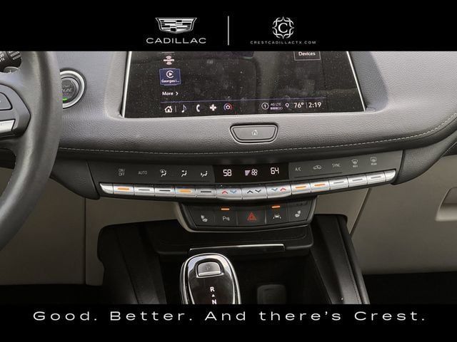 Used 2022 Cadillac XT4 Luxury w/ Cold Weather Package AWD/4WD image 18