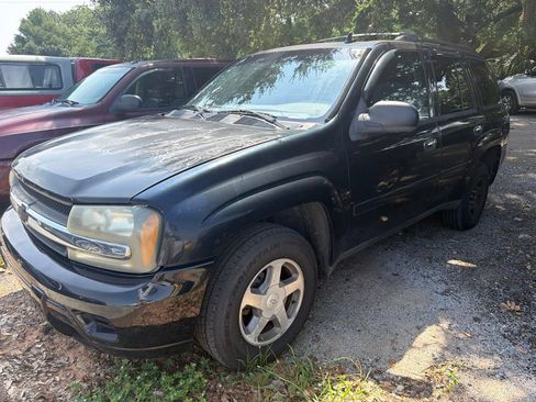 Used 2006 Chevrolet TrailBlazer LS w/ LS Preferred Equipment Group RWD image 2