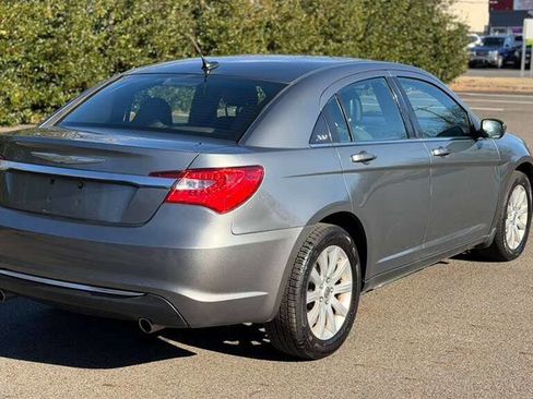 Used 2012 Chrysler 200 Touring image 7