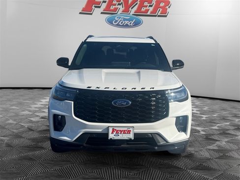 New 2026 Ford Explorer ST-Line w/ ST-Line Street Pack image 2