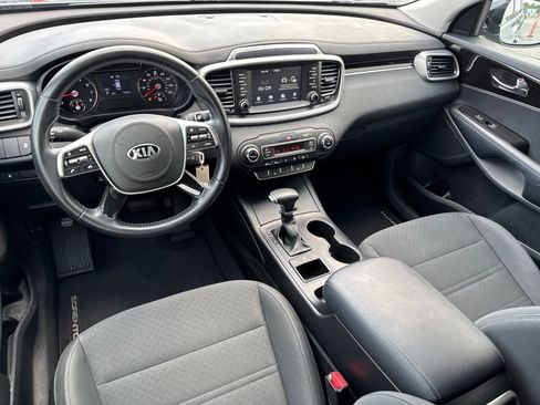 Used 2020 Kia Sorento LX w/ LX I4 Convenience Package AWD/4WD image 17