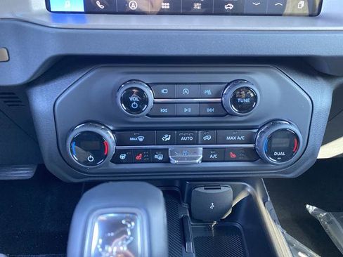 New 2025 Ford Bronco Outer Banks image 18